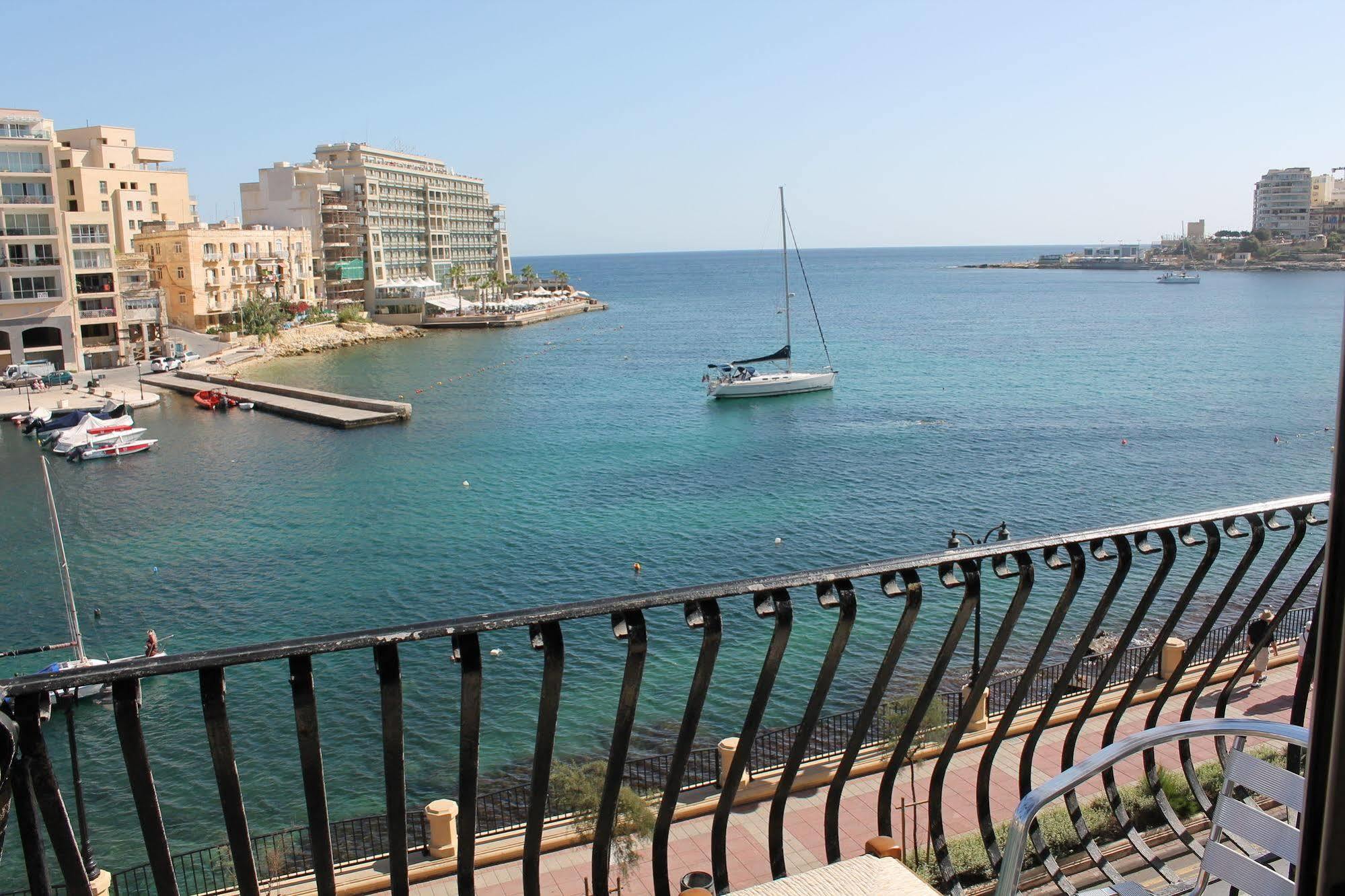 Spinola Bay Top Floor Seafront 3 Bedroom Apartment With Panoramic Sea Views - By Getawaysmalta St. Julian's Exterior foto