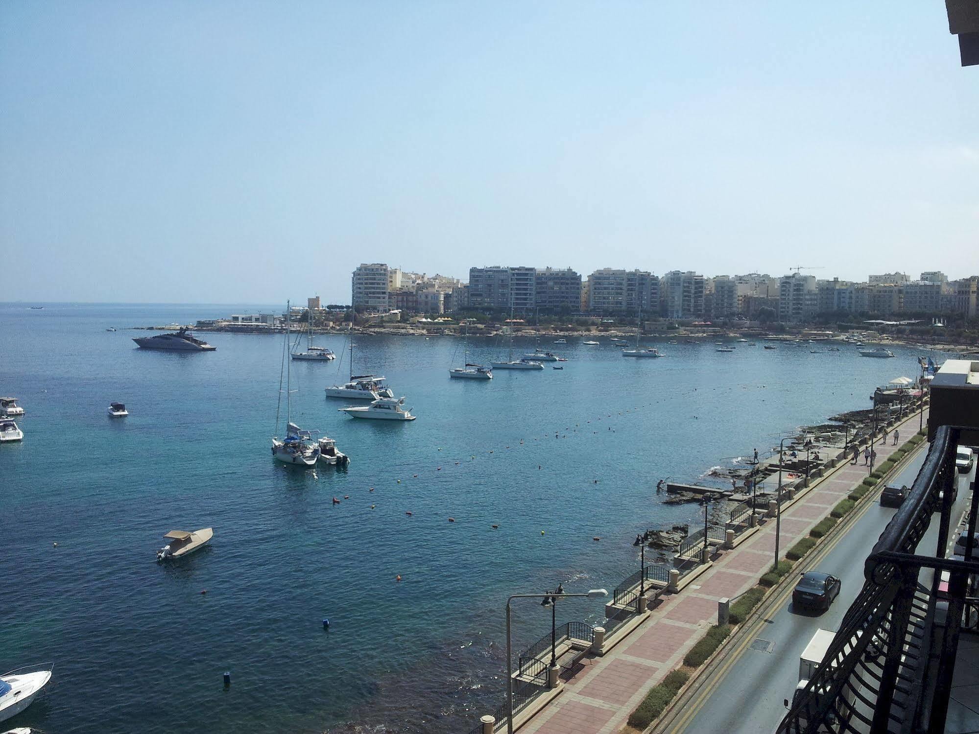 Spinola Bay Top Floor Seafront 3 Bedroom Apartment With Panoramic Sea Views - By Getawaysmalta St. Julian's Exterior foto